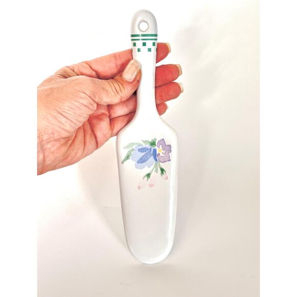 Signature Houseware Incorporated Freesia Cake/Pie Serving Spatula - Picture 3 of 5